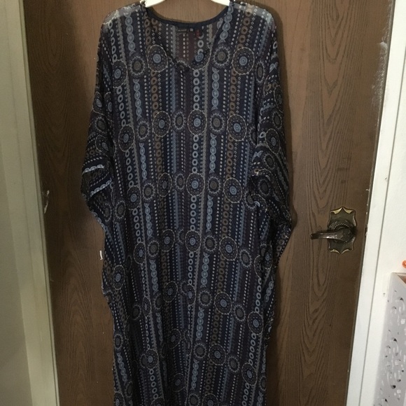 Beautiful Shawl/Afghan/Cover-up - Free size ✂️ - Picture 6 of 9